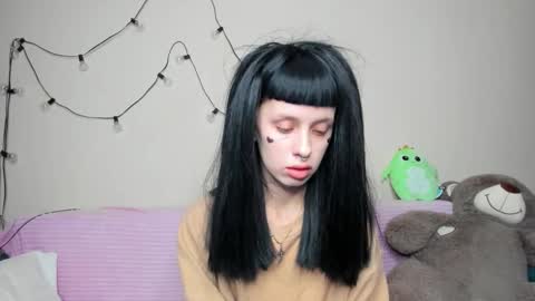 Snapshot of flowerofsin2001 chatting on 09.21.25 Flower online show from 09.21.25