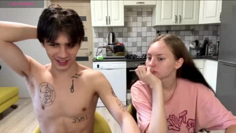 flowerscouple online show from 04.06.26