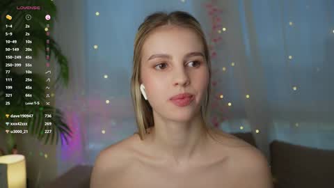 Adeline online show from 12.02.24