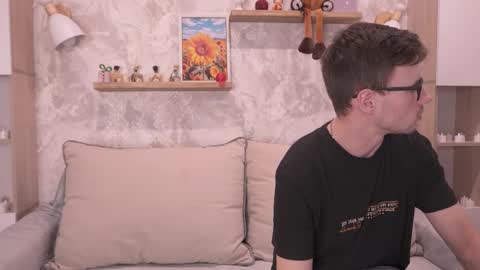 Fluffy and Krut online show from 12.21.25