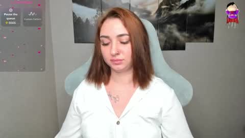Snapshot of flufyfoxx chatting on 06.14.26 Lina online show from 06.14.26