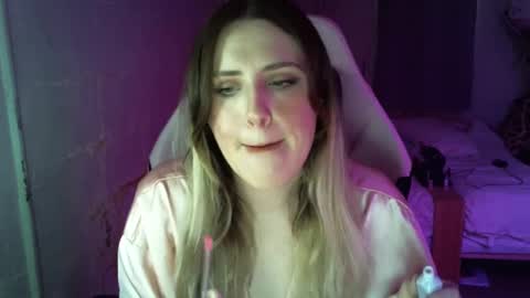 Flux online show from 10.06.25