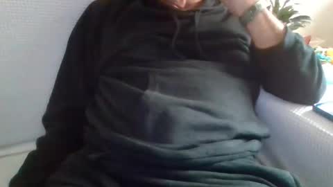 folletto1 online show from 10.19.25