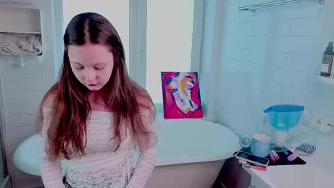 Snapshot of fondawollyung chatting on 03.03.26 Mery online show from 03.03.26