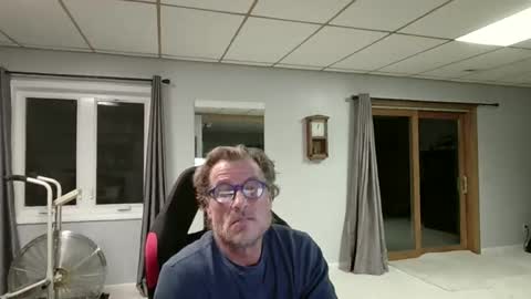 Snapshot of foodforcatfists chatting on 11.21.25 foodforcatfists online show from 11.21.25