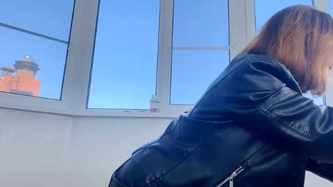 Snapshot of forbidden_fruity chatting on 09.11.25 Laura online show from 09.11.25