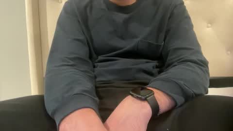 Snapshot of fourelementstrainer chatting on 10.19.25 fourelementstrainer online show from 10.19.25