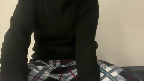 Snapshot of fourelementstrainer chatting on 12.15.25 fourelementstrainer online show from 12.15.25