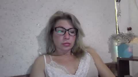 fox_red_lady7 online show from 01.13.26