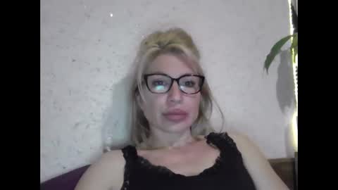 Snapshot of fox_red_lady7 chatting on 05.01.26 fox_red_lady7 online show from 05.01.26