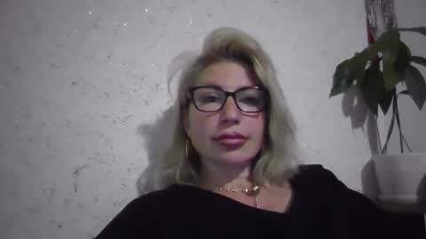 Snapshot of fox_red_lady7 chatting on 05.17.26 fox_red_lady7 online show from 05.17.26