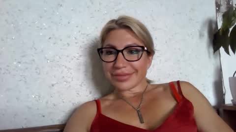 Snapshot of fox_red_lady7 chatting on 05.29.26 fox_red_lady7 online show from 05.29.26