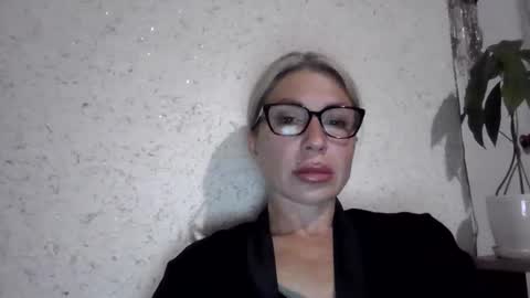 Snapshot of fox_red_lady7 chatting on 05.31.26 fox_red_lady7 online show from 05.31.26