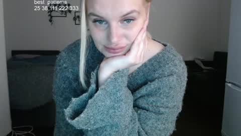 Snapshot of foxfrromearth chatting on 04.21.26 i am your baby Alien online show from 04.21.26