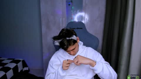 Snapshot of foxicfu chatting on 02.06.25 Foxicfu online show from 02.06.25