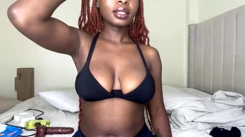 Snapshot of foxy_fanala chatting on 03.09.25 Fanala online show from 03.09.25