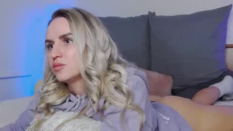 Foxy Kimmi online show from 12.05.25