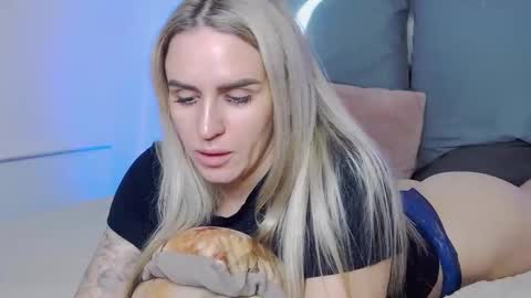 Foxy Kimmi online show from 01.18.26