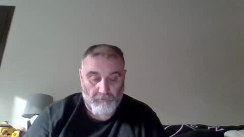 Snapshot of foxyfang chatting on 10.24.25 foxyfang online show from 10.24.25