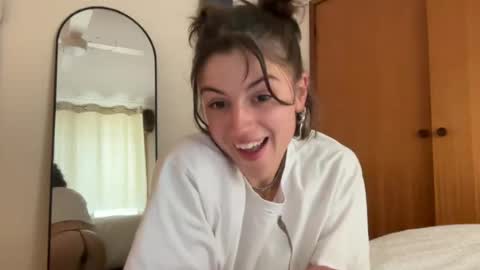 Snapshot of foxyone01 chatting on 06.18.26 Miss Foxy online show from 06.18.26