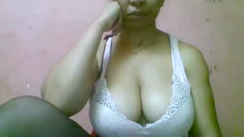 Snapshot of fracisca2204 chatting on 12.20.25 fracisca2204 online show from 12.20.25