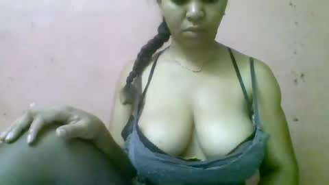 Snapshot of fracisca2204 chatting on 12.21.25 fracisca2204 online show from 12.21.25