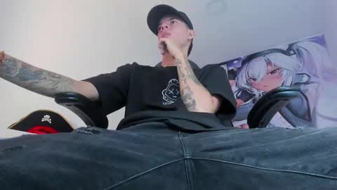 Snapshot of fran_boy_ chatting on 10.18.25 Fran online show from 10.18.25