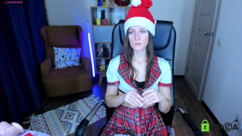 Snapshot of francescacollins chatting on 12.26.24 Fran online show from 12.26.24