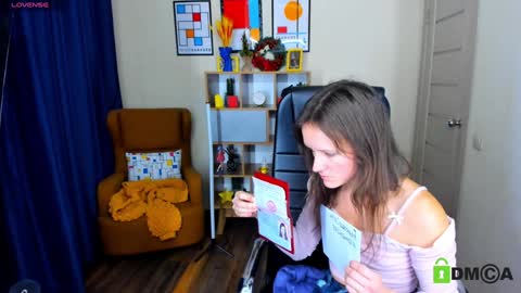 Snapshot of francescacollins chatting on 01.10.25 Fran online show from 01.10.25