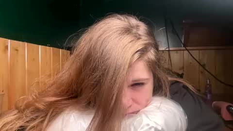 Snapshot of francescafey chatting on 09.16.25 francescafey online show from 09.16.25