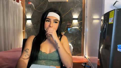 Snapshot of francheska_baby chatting on 09.11.25 Dynamic roles online show from 09.11.25