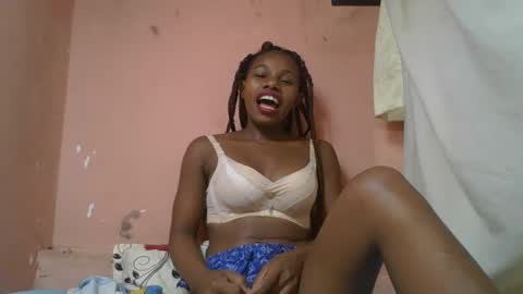 Snapshot of franciefrancie chatting on 03.09.25 francilla online show from 03.09.25