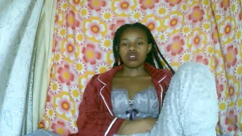 Snapshot of franciefrancie chatting on 11.15.25 francilla online show from 11.15.25