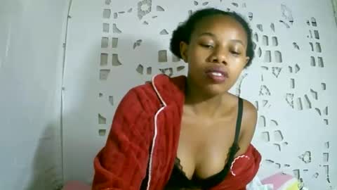 Snapshot of franciefrancie chatting on 01.14.26 francilla online show from 01.14.26