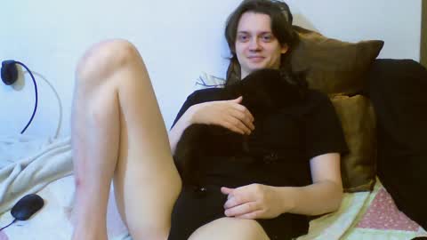 Snapshot of francisgray chatting on 04.08.26 Frank online show from 04.08.26