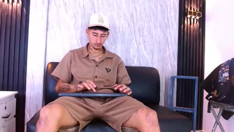 Snapshot of franco_roux chatting on 02.10.26 Franco online show from 02.10.26