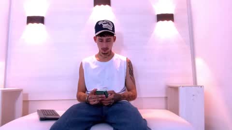 Snapshot of franco_roux chatting on 02.27.26 Franco online show from 02.27.26