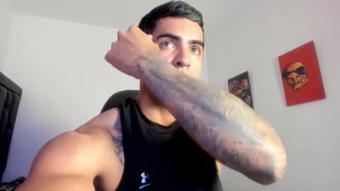 Snapshot of franco_ruiz_ chatting on 10.18.25 franco online show from 10.18.25