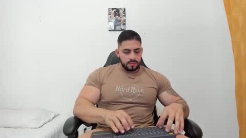 Snapshot of frank_foxx1 chatting on 10.08.25 frank_foxx1 online show from 10.08.25