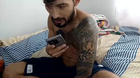 Snapshot of frankdanielsmolano chatting on 06.19.26 frankdanielsmolano online show from 06.19.26