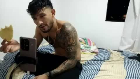 Snapshot of frankdanielsmolano chatting on 06.22.26 frankdanielsmolano online show from 06.22.26