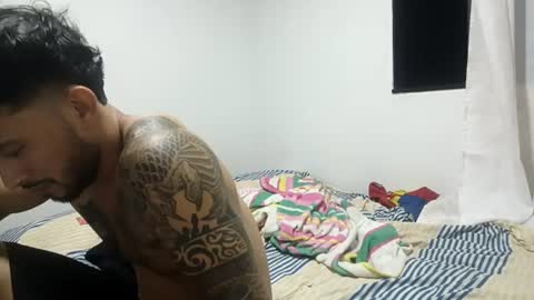 Snapshot of frankdanielsmolano chatting on 06.26.26 frankdanielsmolano online show from 06.26.26