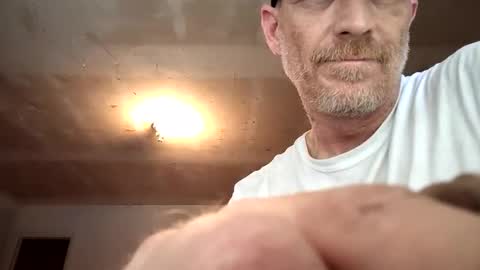 Snapshot of frankieblueeyes4u chatting on 05.17.26 Famous Blue Eyes online show from 05.17.26
