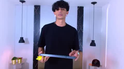 Snapshot of franvill_trato chatting on 10.02.25 Franvill trato online show from 10.02.25