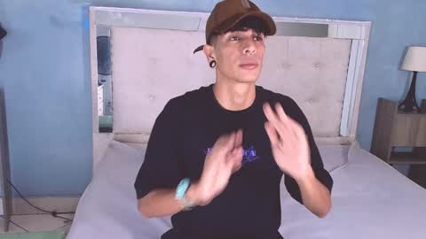 Snapshot of franvill_trato chatting on 10.18.25 Franvill trato online show from 10.18.25