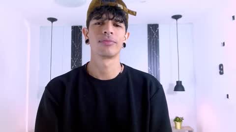 Snapshot of franvill_trato chatting on 11.02.25 Franvill trato online show from 11.02.25