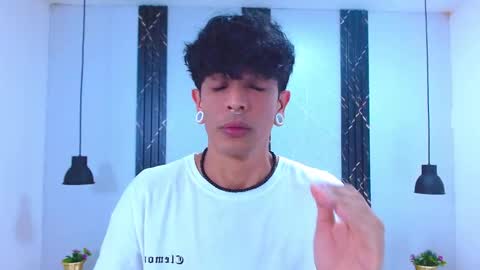 Snapshot of franvill_trato chatting on 11.08.25 Franvill trato online show from 11.08.25