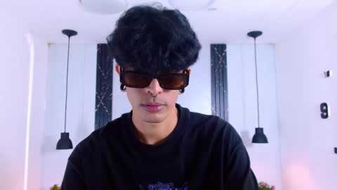 Snapshot of franvill_trato chatting on 11.26.25 Franvill trato online show from 11.26.25