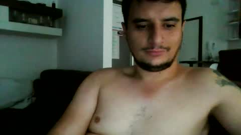 Snapshot of fraromeo2 chatting on 10.17.25 fraromeo2 online show from 10.17.25