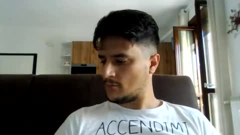 Snapshot of fraromeo2 chatting on 04.18.26 fraromeo2 online show from 04.18.26